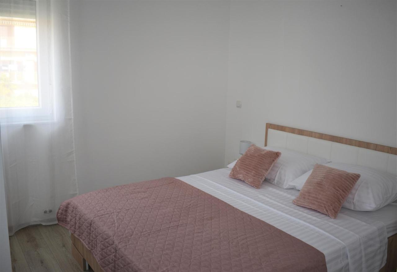 Apartments Rena Шибеник Экстерьер фото