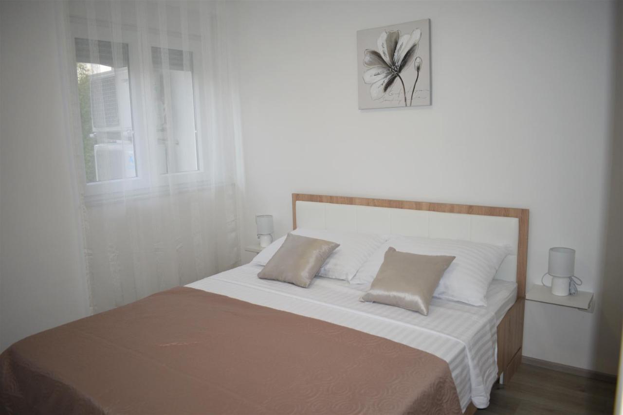 Apartments Rena Шибеник Экстерьер фото
